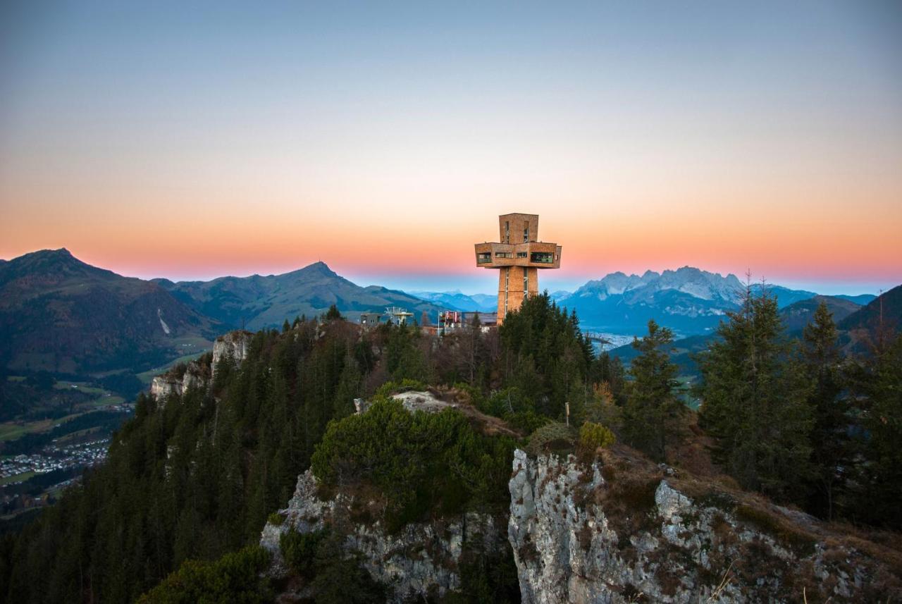 Готель Gasthof St. Adolari Занкт-Ульріх-ам-Піллерзе Екстер'єр фото