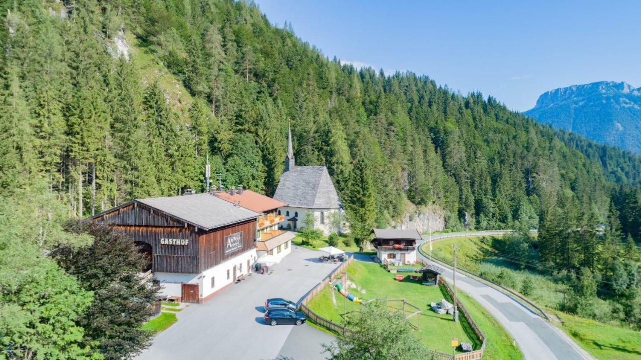 Готель Gasthof St. Adolari Занкт-Ульріх-ам-Піллерзе Екстер'єр фото